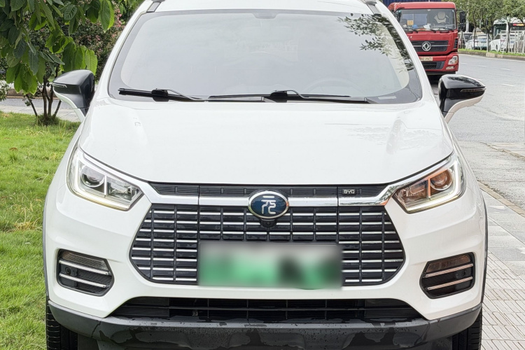 BYD Yuan New Energy 2019 #3 BYD Yuan New Energy 2019 car image #3