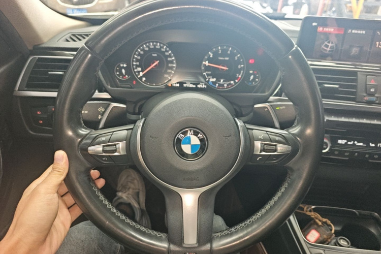 BMW 3 Series 2018 #11 BMW 3 Series 2018 car image #11