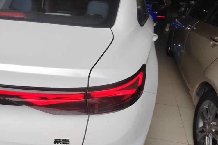 GEELY Emgrand 2022 imagem de carro #8