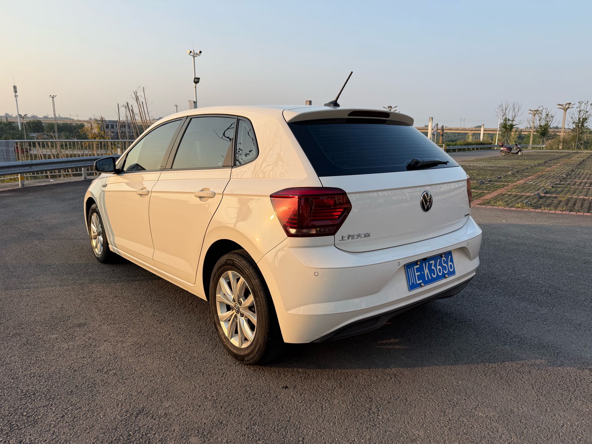 Volkswagen Polo 2021 car image #3