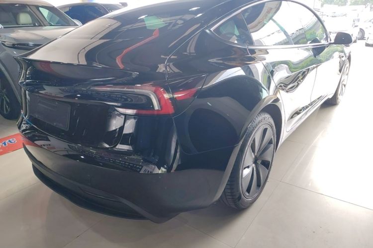 Tesla Model 3 2023 car image #7