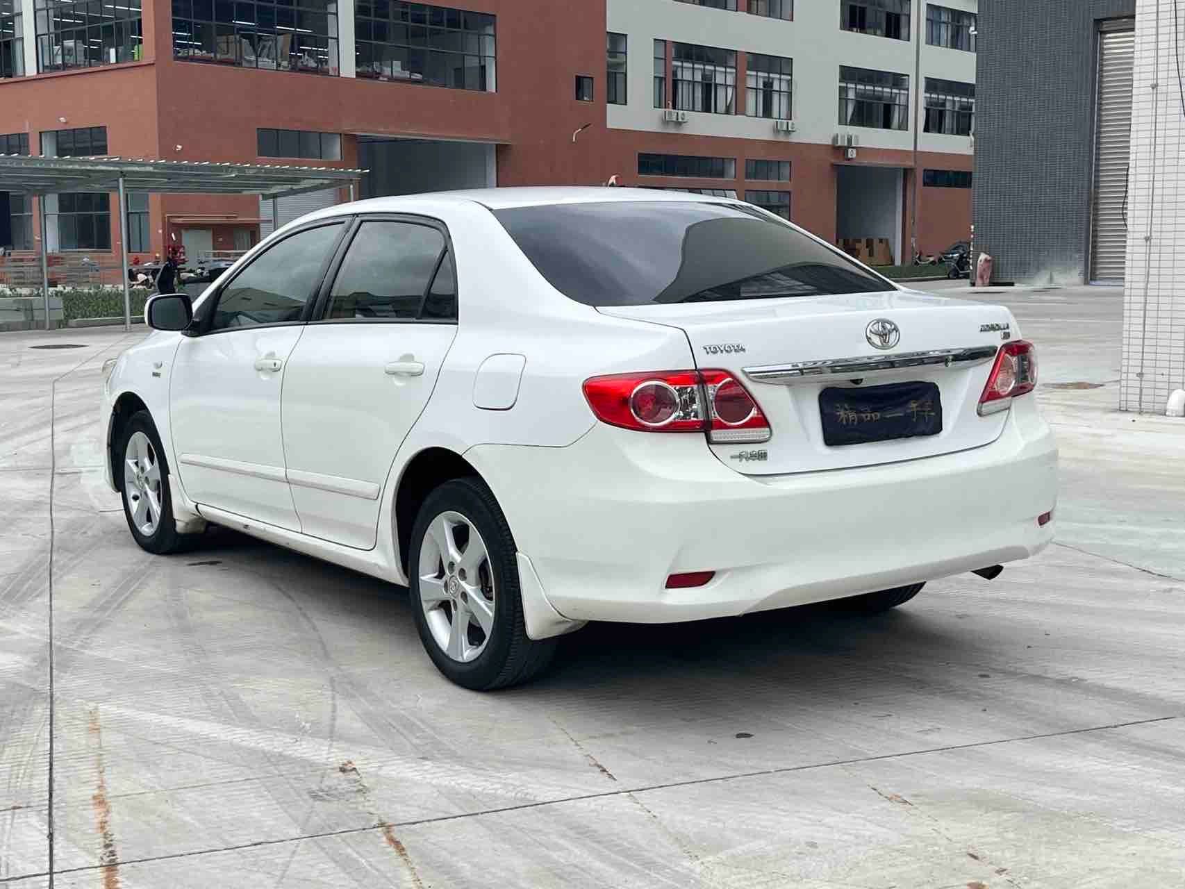 Toyota Corolla 2013 #7 Toyota Corolla 2013 car image #7