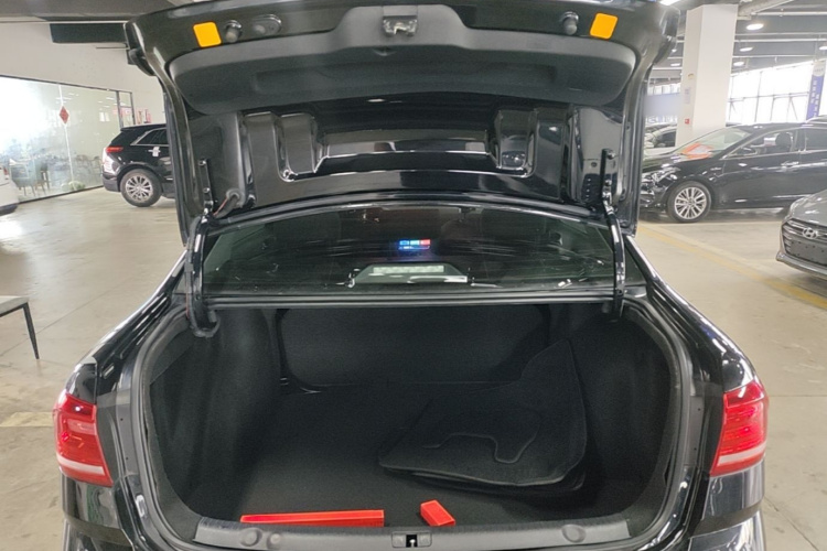 Volkswagen Lavida 2018 immagine di auto #19