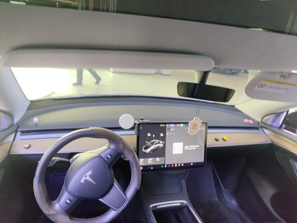 Tesla Model Y 2021 #7 Tesla Model Y 2021 car image #7