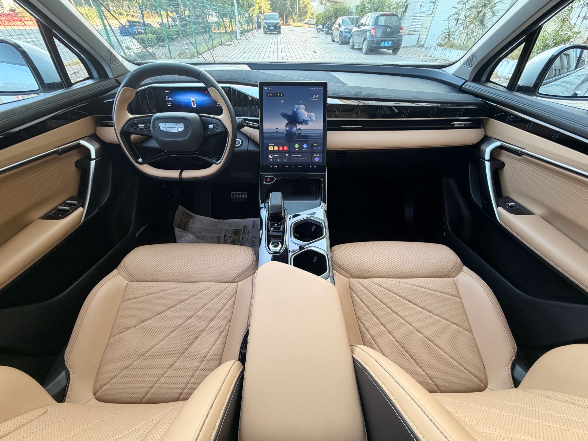 GEELY Boyue L 2024 car image #4