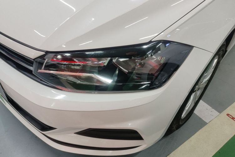 Volkswagen Polo 2021 car image #23