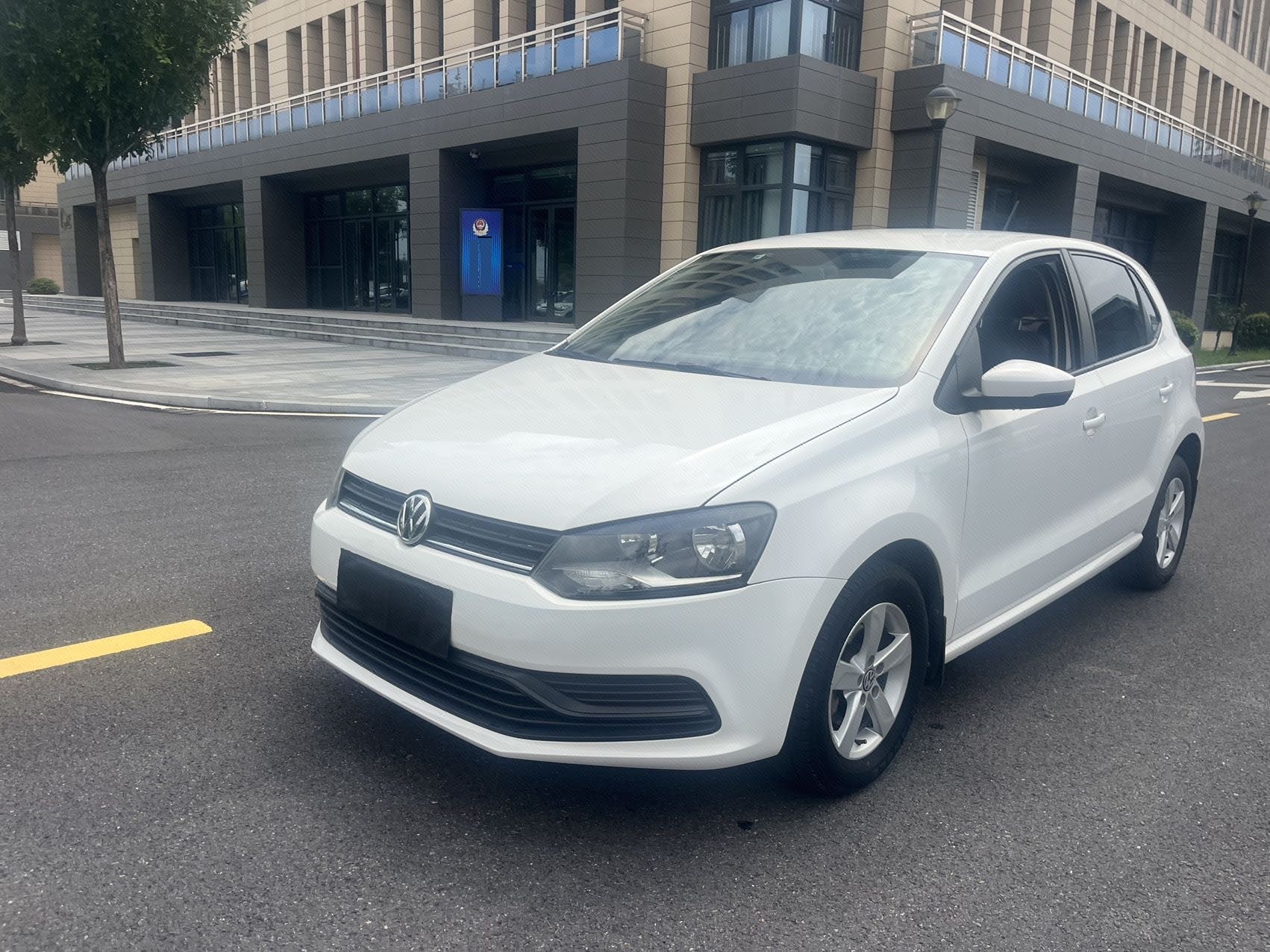 Volkswagen Polo 2017 Volkswagen Polo 2017 car image