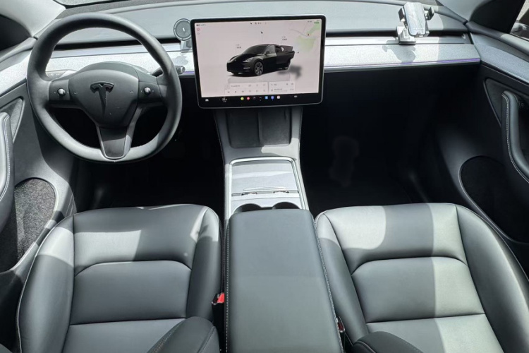 Tesla Model Y 2024 #11 Tesla Model Y 2024 immagine di auto #11