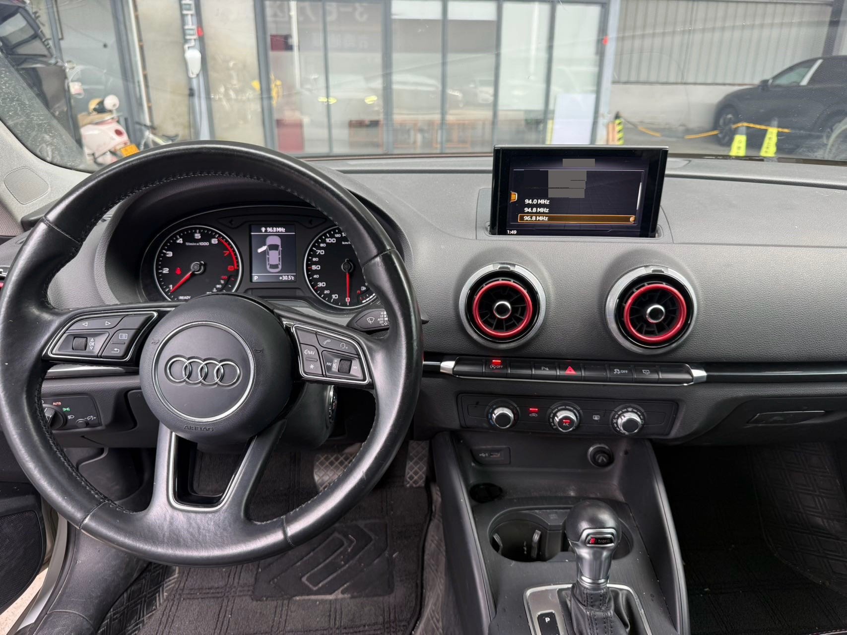 2019 #2 2019 car image #2