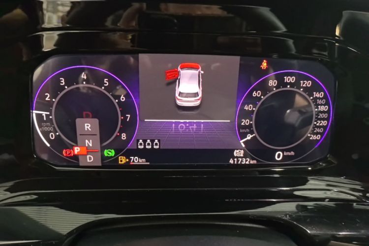 Volkswagen Golf 2022 imagen de coche #12