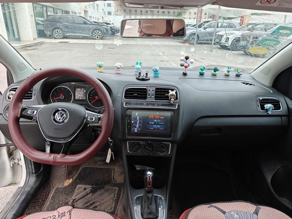 Volkswagen Polo 2019 car image #8