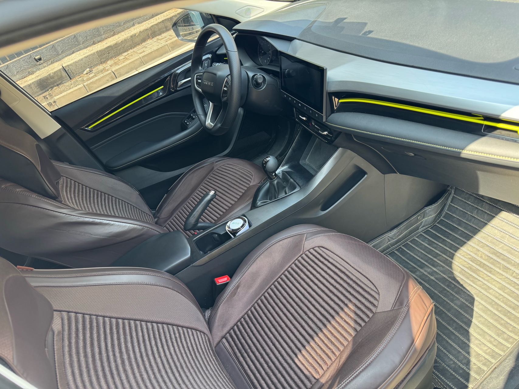 Roewe i5 2023 image de voiture #5