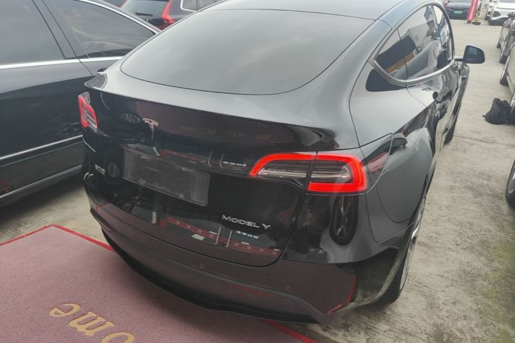 Tesla Model Y 2022 #7 Tesla Model Y 2022 car image #7