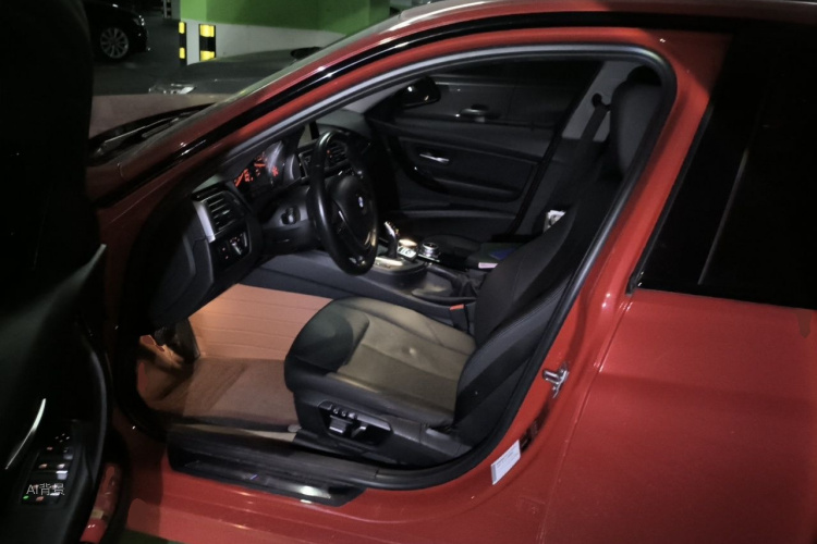 BMW 3 Series 2017 #18 BMW 3 Series 2017 car image #18