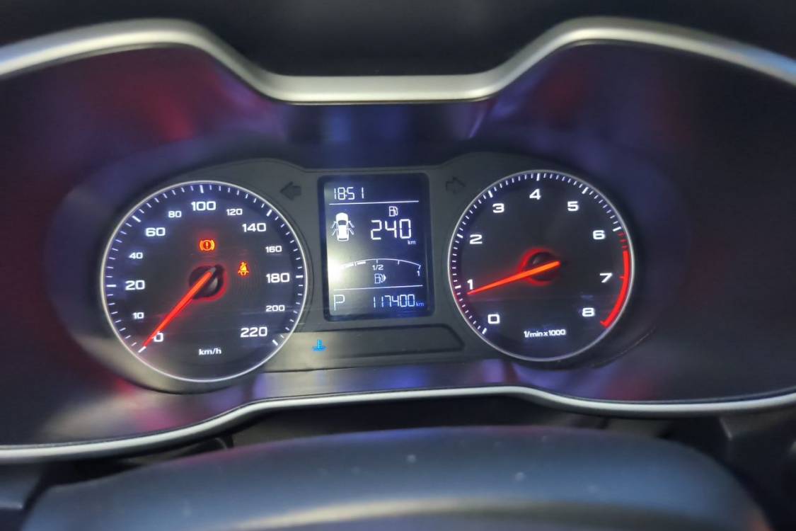 MG ZS 2018 car image #24