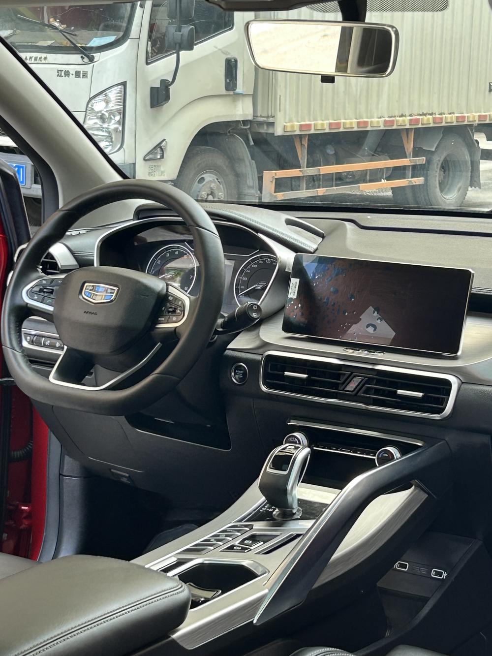 GEELY Coolray 2019 #12 GEELY Coolray 2019 car image #12