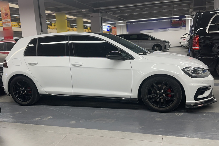 Volkswagen Golf 2019 imagen de coche #3