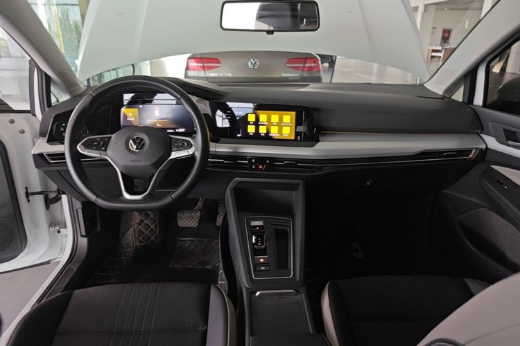 Volkswagen Golf 2021 #10 Volkswagen Golf 2021 car image #10