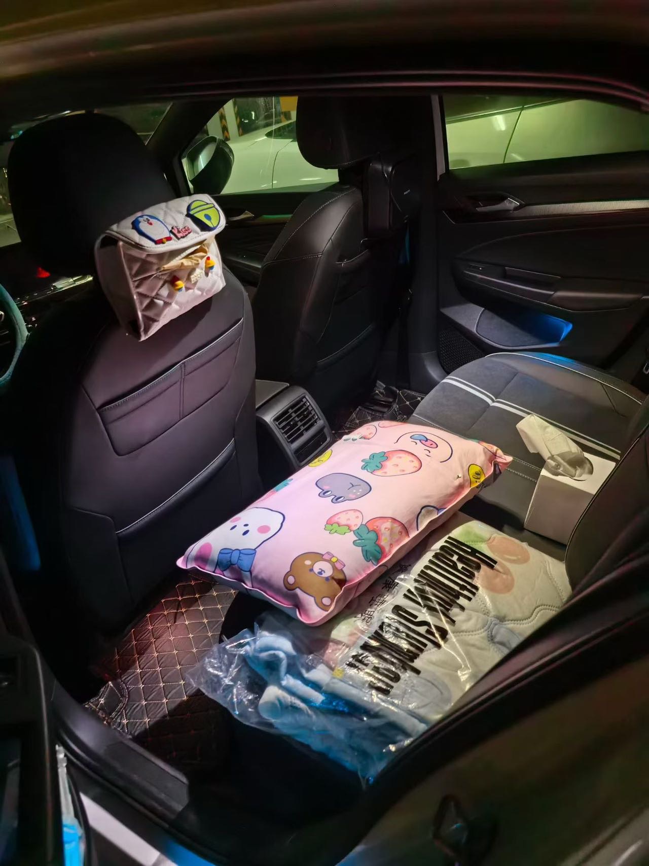Volkswagen Golf 2022 car image #6