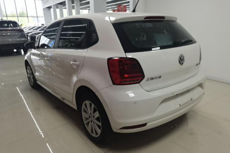 Volkswagen Polo 2015 #5 Volkswagen Polo 2015 car image #5