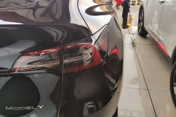 Tesla Model Y 2022 #3 Tesla Model Y 2022 car image #3