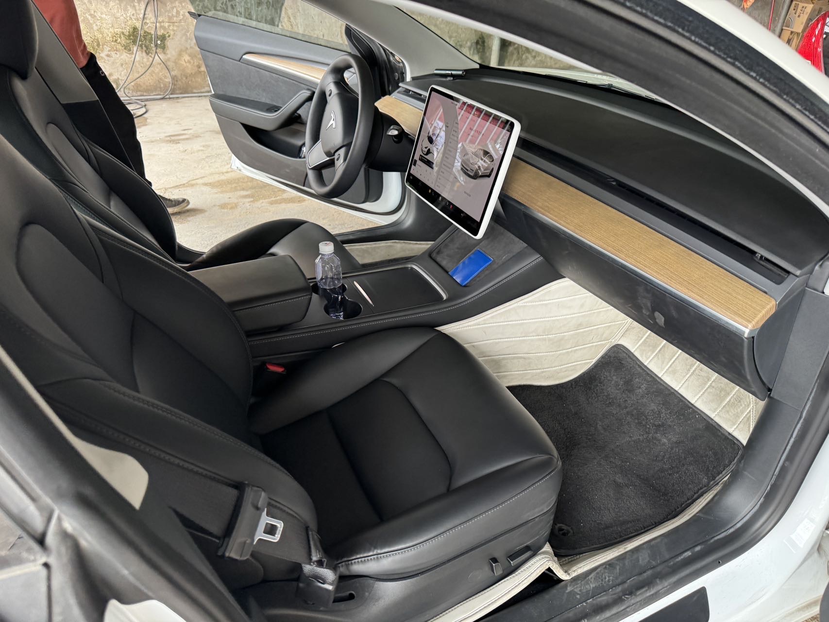 Tesla Model 3 2021 car image #3