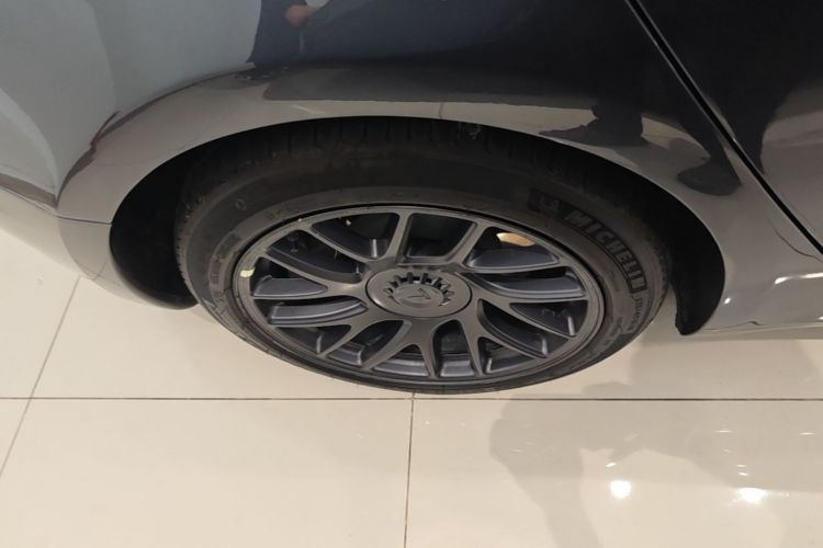 Tesla Model 3 2024 immagine di auto #10