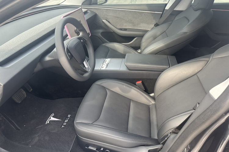 Tesla Model 3 2024 car image #16