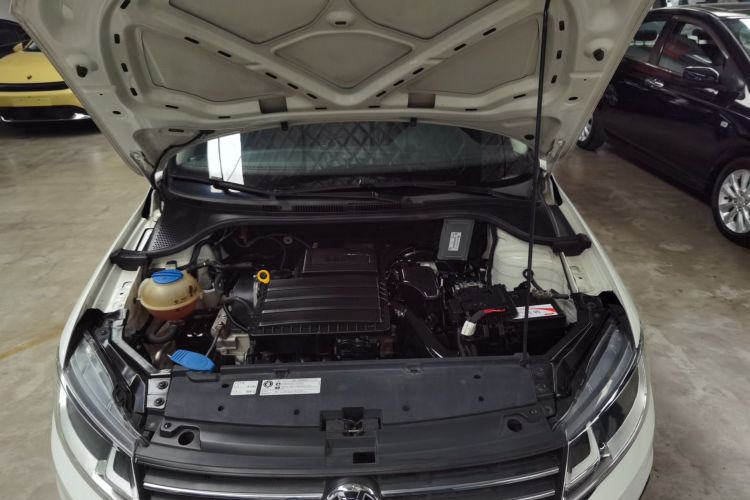 Volkswagen Santana 2018 car image #20