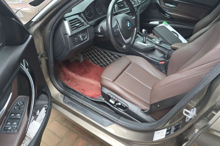 BMW 3 Series 2019 car image #18