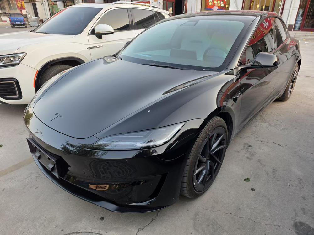 Tesla Model 3 2026 Tesla Model 3 2026 صورة سيارة