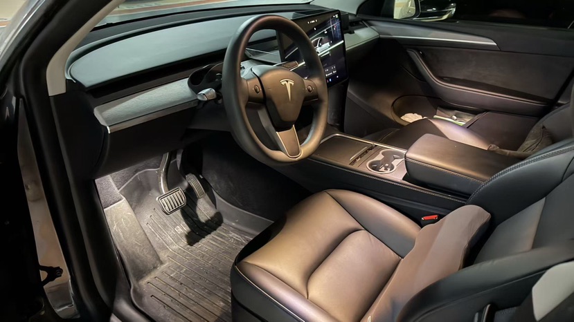 Tesla Model Y 2024 #3 Tesla Model Y 2024 car image #3
