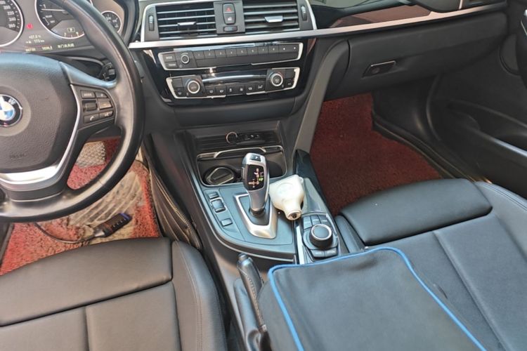 BMW 3 Series 2018 #14 BMW 3 Series 2018 car image #14