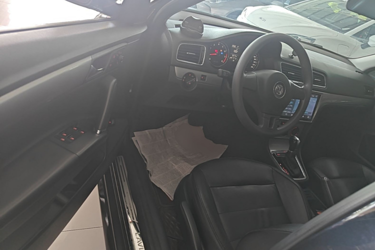 Volkswagen Lavida 2016 car image #16