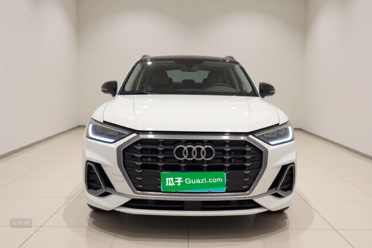 Audi Q3 2020 car image #3