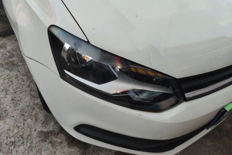 Volkswagen Polo 2017 car image #8