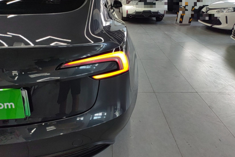 Tesla Model 3 2024 #8 Tesla Model 3 2024 car image #8