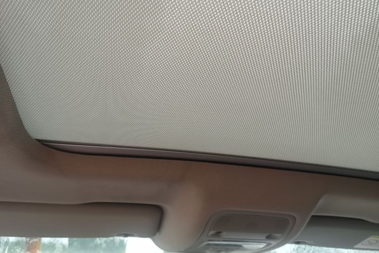 Audi Q3 2016 car image #18
