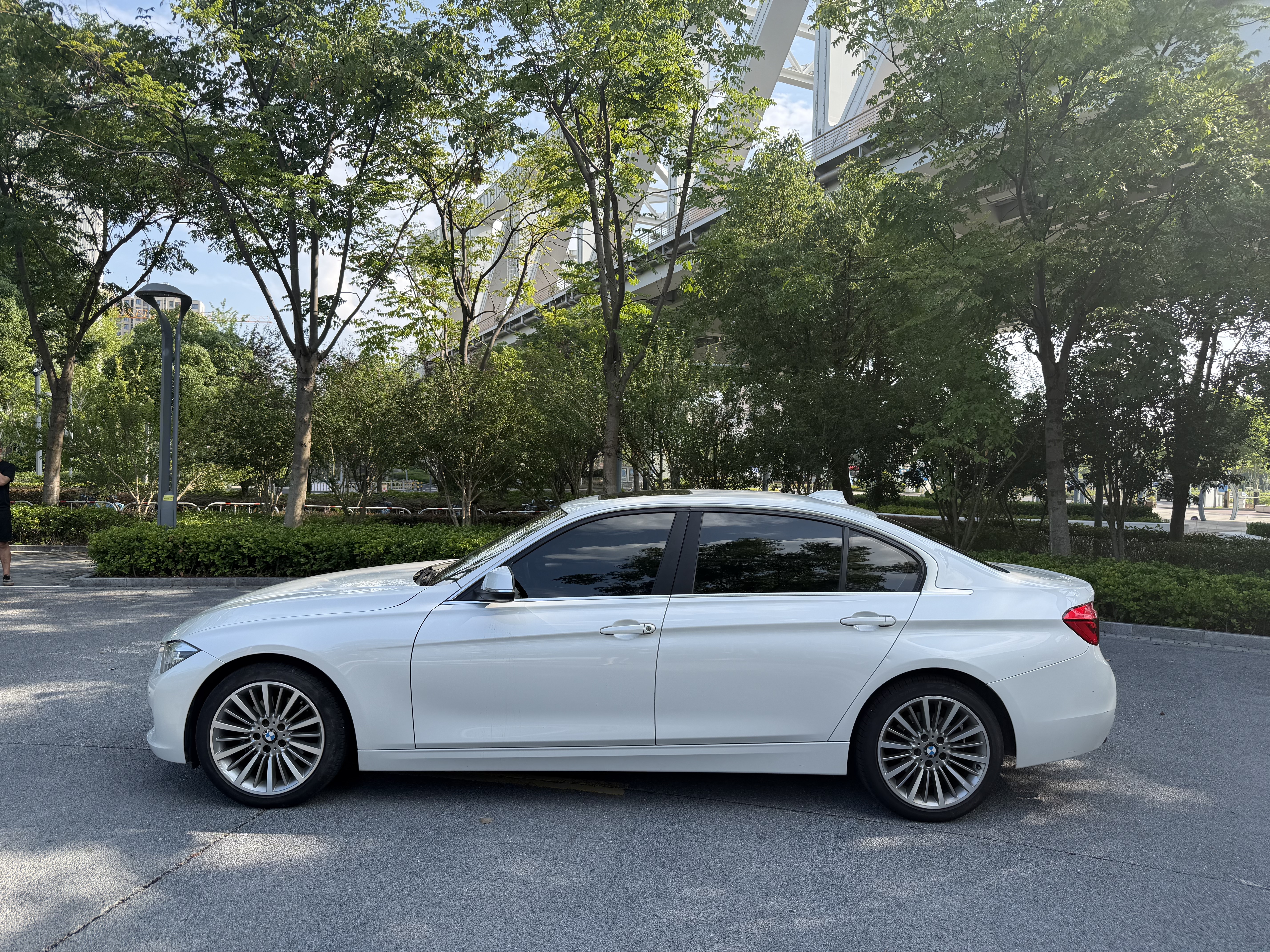BMW 3 Series 2018 #12 BMW 3 Series 2018 car image #12
