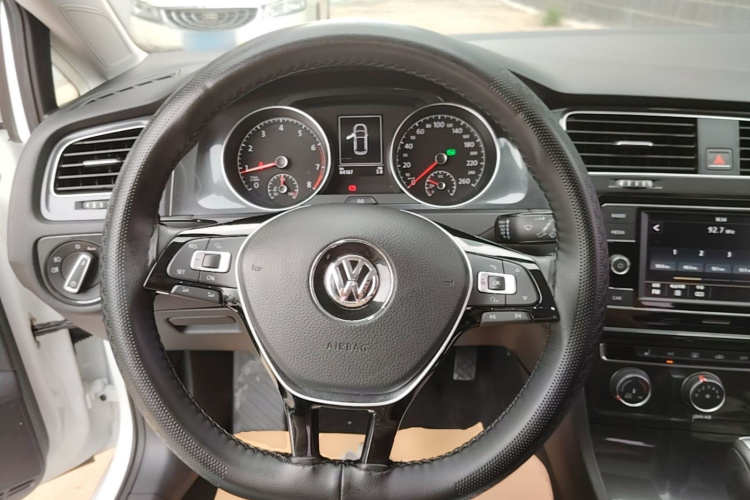 Volkswagen Golf 2018 #11 Volkswagen Golf 2018 car image #11
