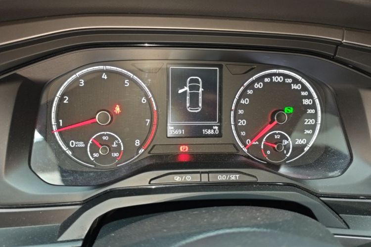 Volkswagen Polo 2020 car image #12