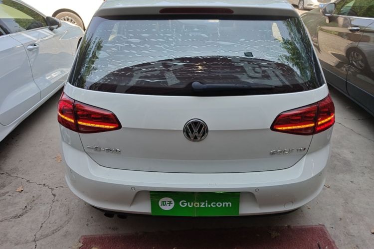 Volkswagen Golf 2015 car image #6