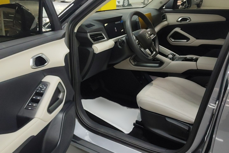 BYD YuanUP 2025 #16 BYD YuanUP 2025 immagine di auto #16