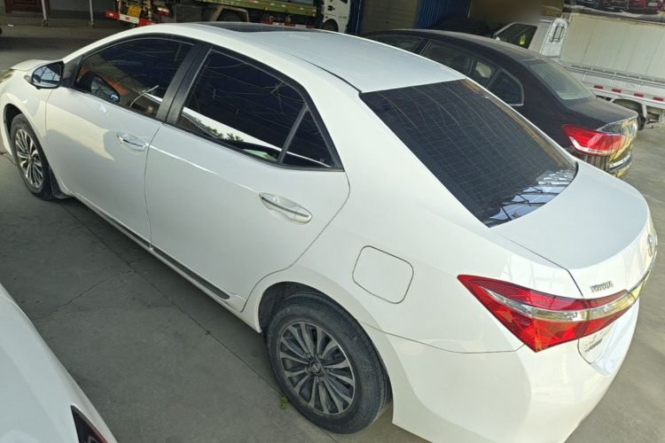 Toyota Corolla 2017 #5 Toyota Corolla 2017 car image #5