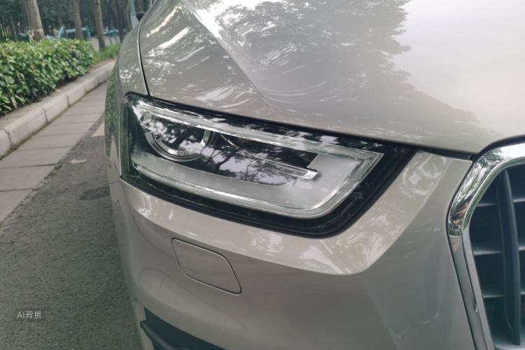 Audi Q3 2016 car image #8