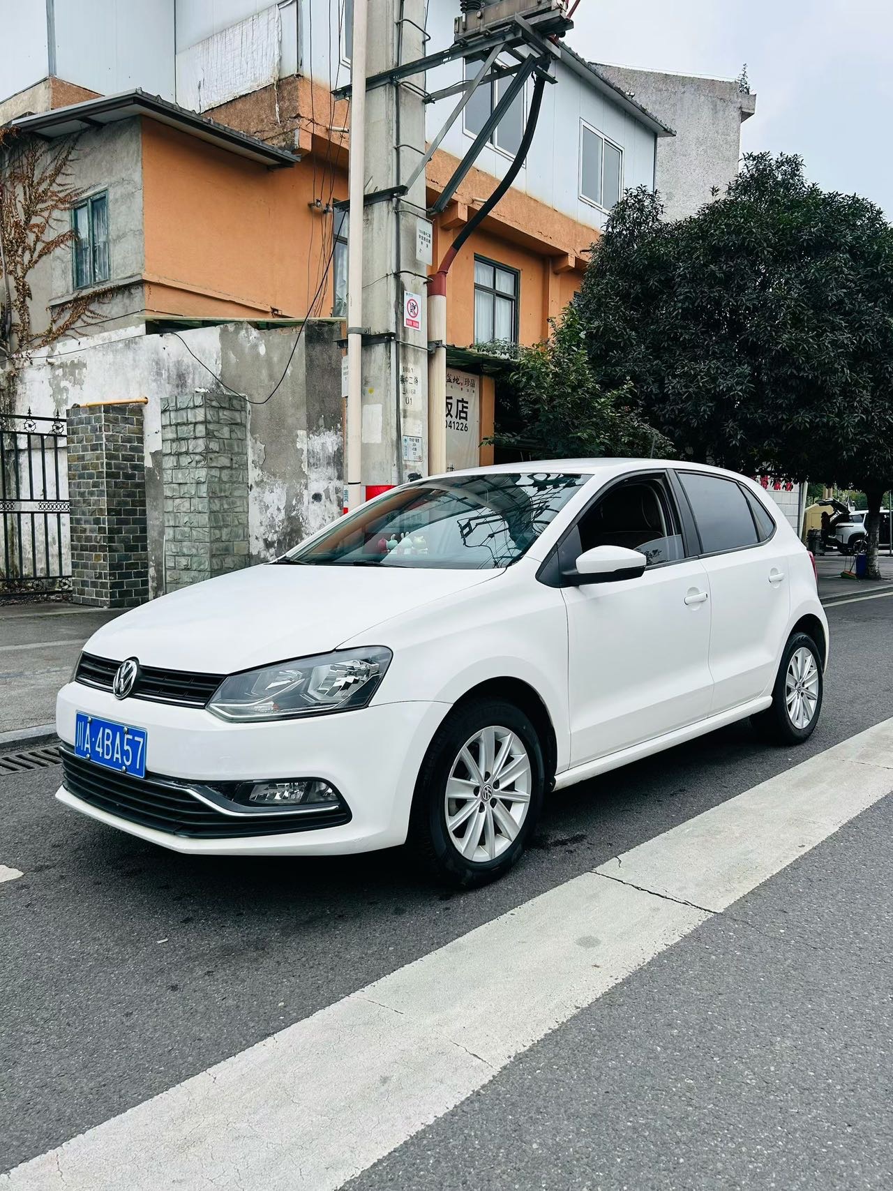 Volkswagen Polo 2014 Volkswagen Polo 2014 صورة سيارة