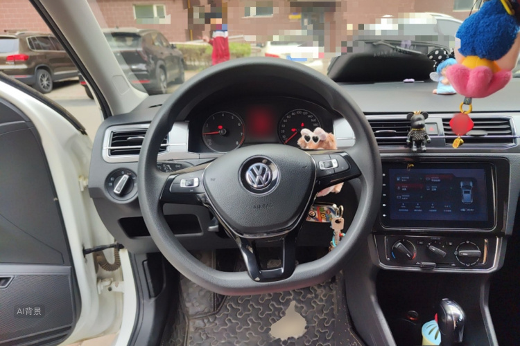 Volkswagen Santana 2017 car image #12