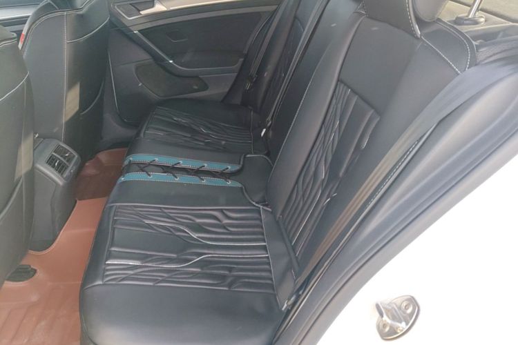 Volkswagen Golf 2016 car image #17