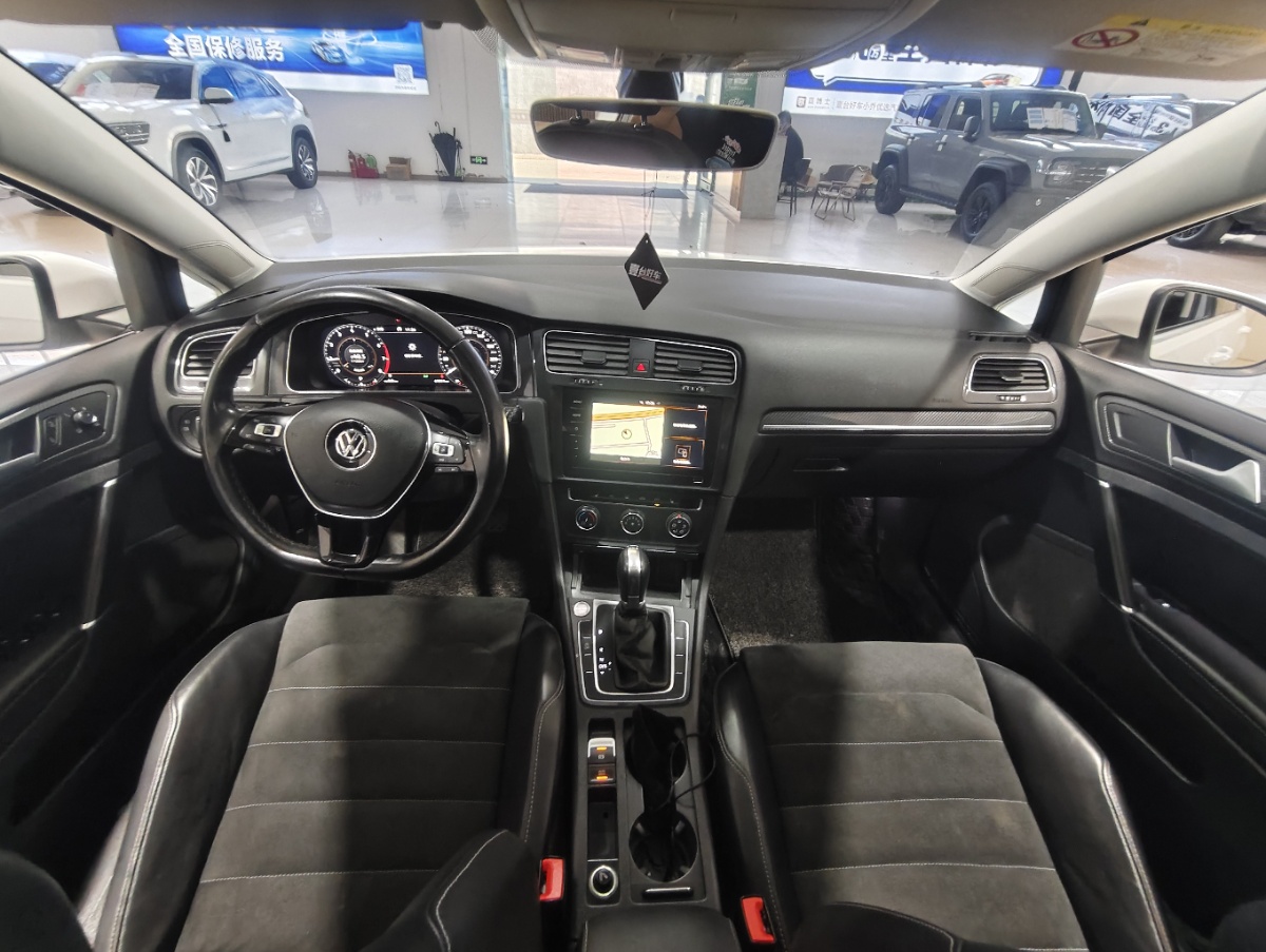 Volkswagen Golf 2020 #6 Volkswagen Golf 2020 صورة سيارة #6