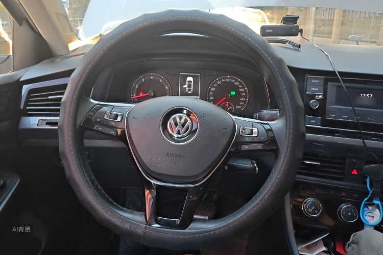 Volkswagen Bora 2018 car image #12